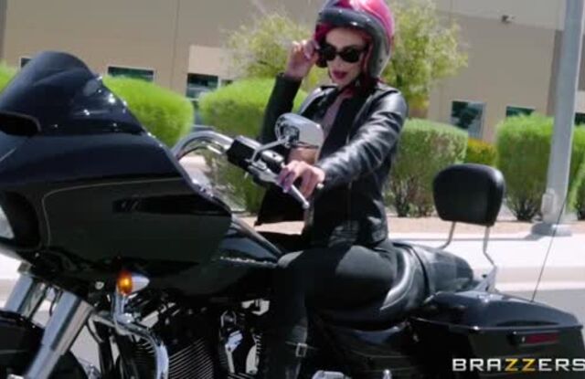 Bloodthirsty Biker Babes: Part 1